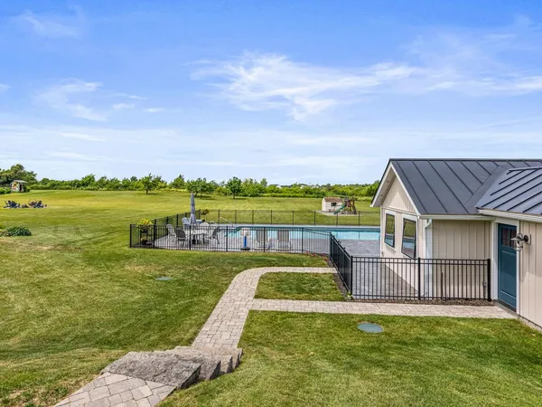 $2,100,000 | 1549 Hinesburg Road, South Burlington, VT 05403