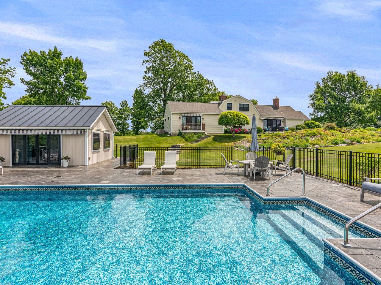 1549 Hinesburg Road South Burlington, VT 05403 - Photo 51 of 60