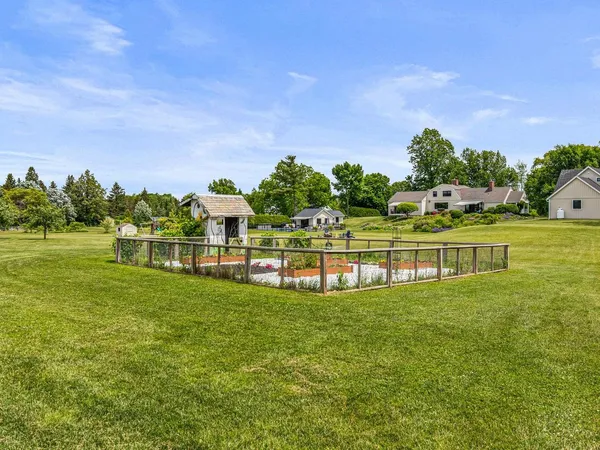 $2,100,000 | 1549 Hinesburg Road, South Burlington, VT 05403