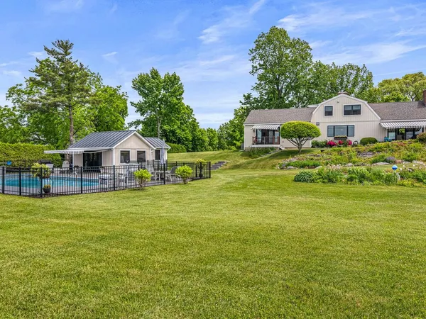 $2,100,000 | 1549 Hinesburg Road, South Burlington, VT 05403