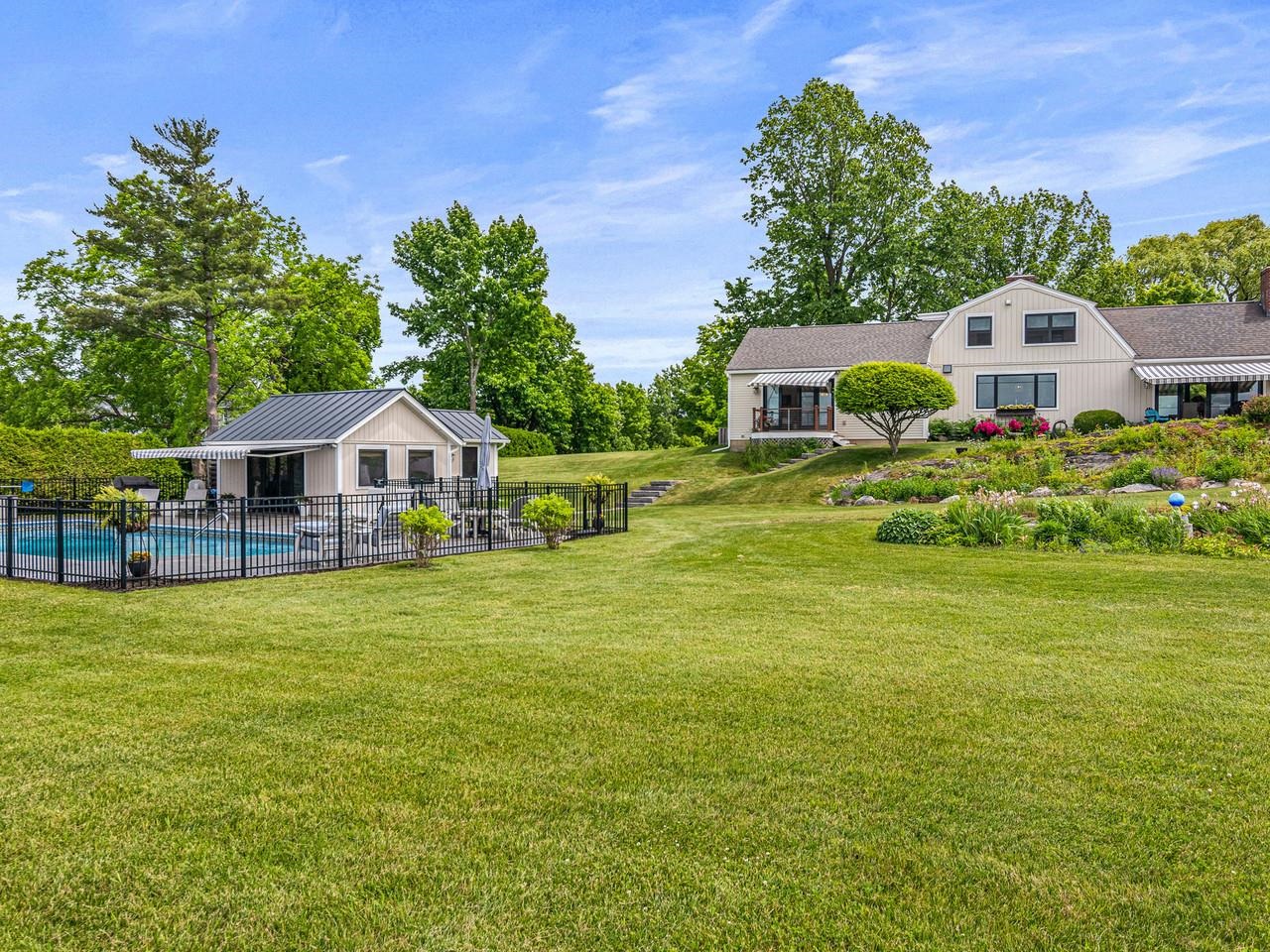 1549 Hinesburg Road South Burlington, VT 05403 - Photo 53 of 60