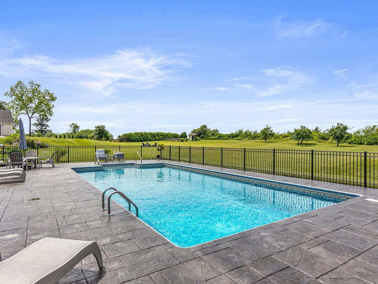 1549 Hinesburg Road South Burlington, VT 05403 - Photo 7 of 60