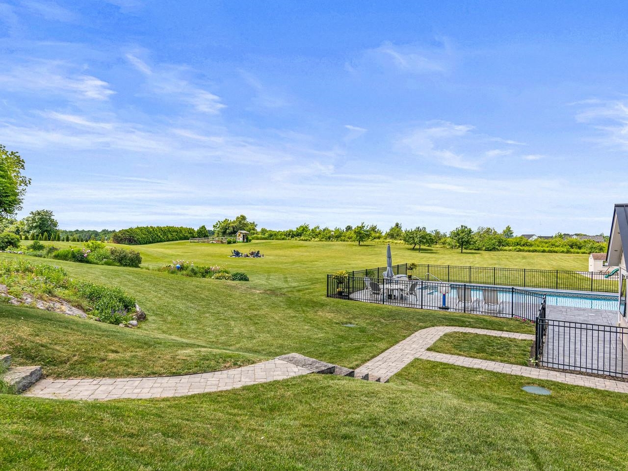 1549 Hinesburg Road South Burlington, VT 05403 - Photo 10 of 60