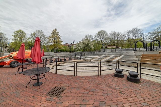 $670,000 | 42 8th Street, Unit 3208, Boston, MA 02129