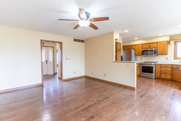 $261,900 | 151 North Fox Run Lane, Byron, IL 61010