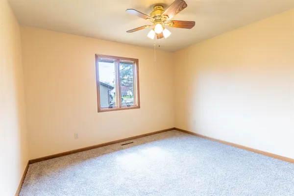 $261,900 | 151 North Fox Run Lane, Byron, IL 61010