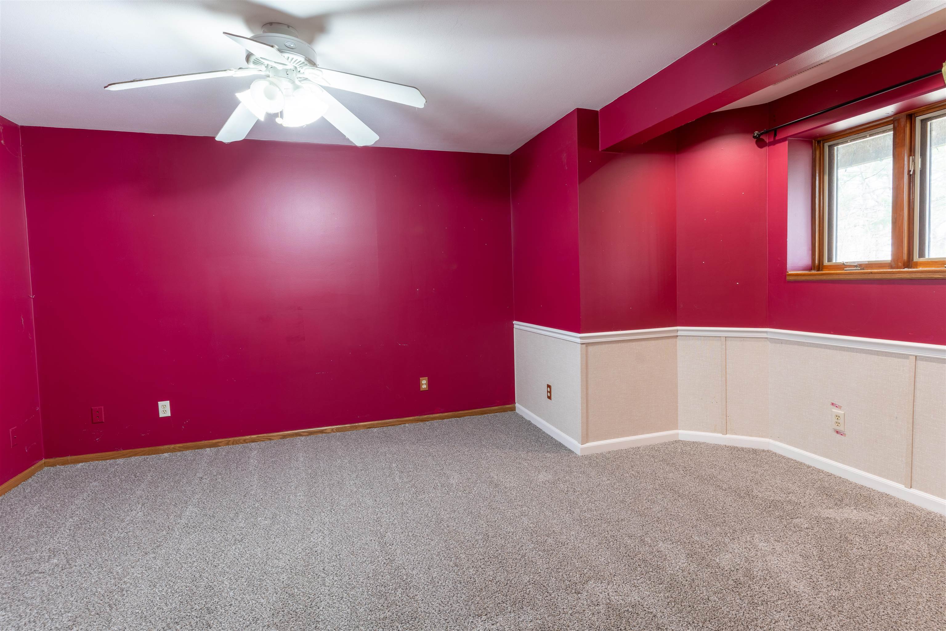 151 North Fox Run Lane Byron, IL 61010 - Photo 33 of 37 an empty room with windows and fan