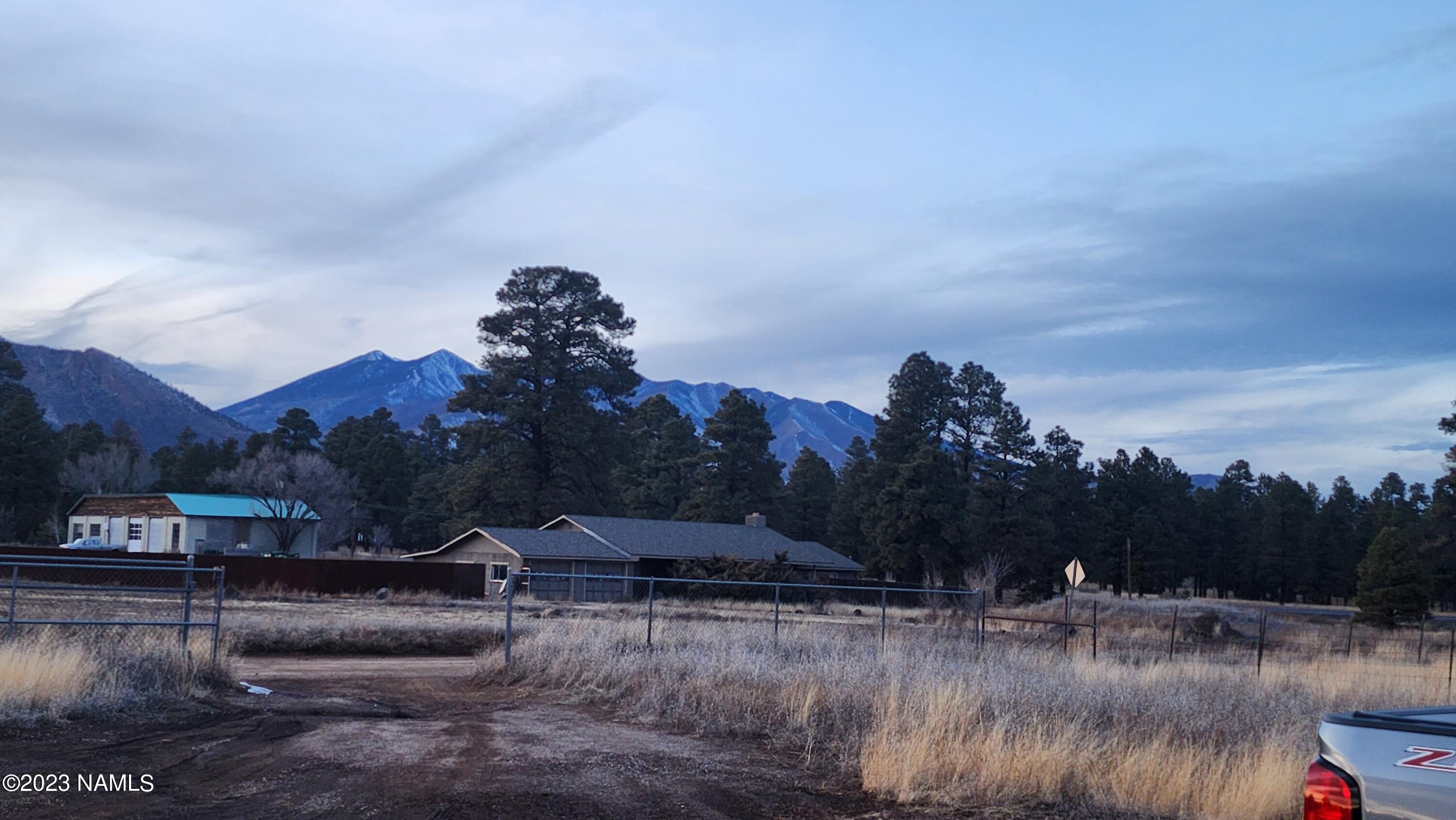 7735 Koch Field Road Flagstaff, AZ 86004 - Photo 10 of 51 20221226_171712