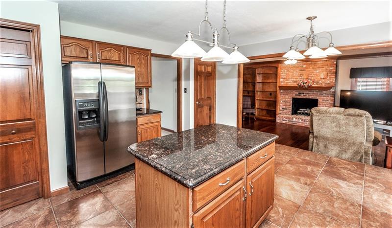 366 Cobblestone Circle McKees Rocks, PA 15136 - Photo 8 of 25 Gallery Image 8