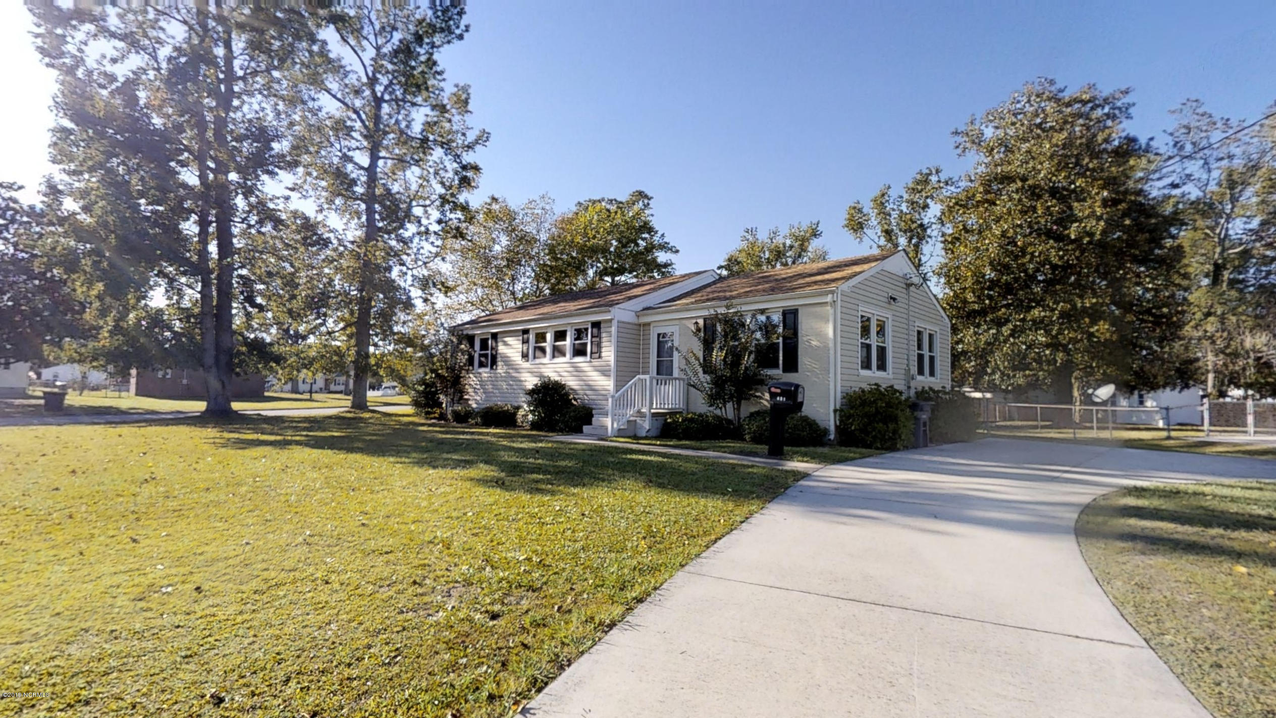 401 Cheyenne Road Jacksonville, NC 28540 - Photo 4 of 19 401-Cheyenne-Rd-10212019_162308