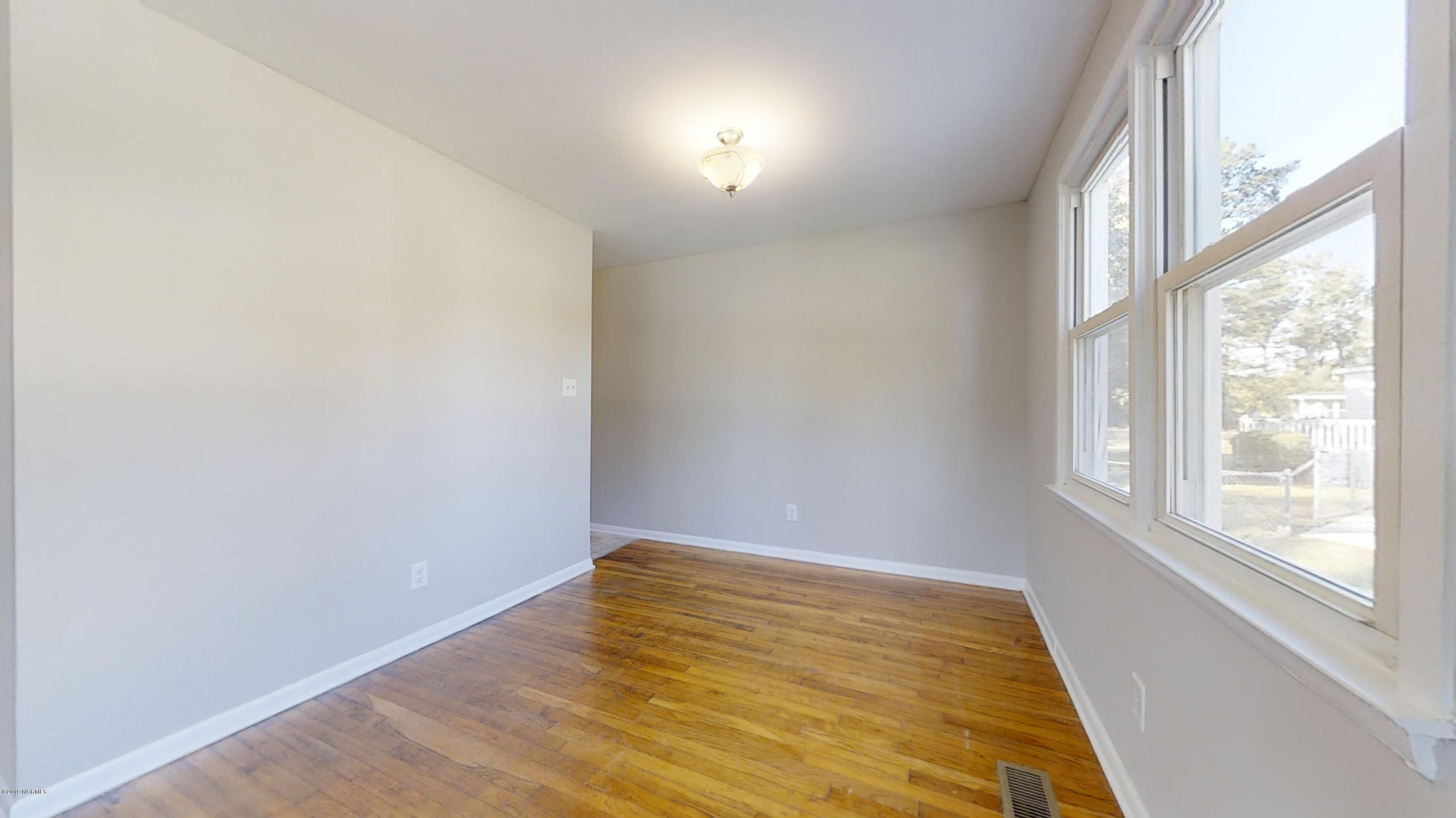 401 Cheyenne Road Jacksonville, NC 28540 - Photo 8 of 19 401-Cheyenne-Rd-10212019_153306