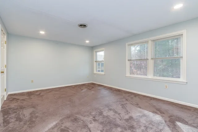 $385,000 | 9 Bartemus Trail, Unit 303, Nashua, NH 03063