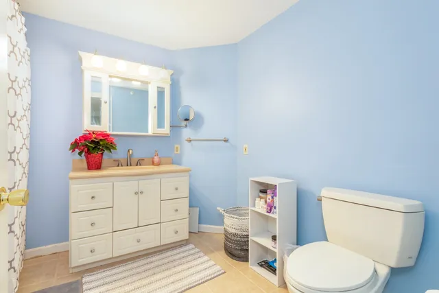 $385,000 | 9 Bartemus Trail, Unit 303, Nashua, NH 03063