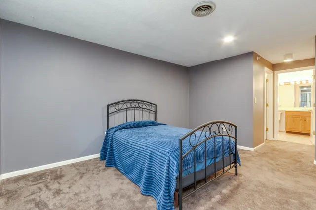 $385,000 | 9 Bartemus Trail, Unit 303, Nashua, NH 03063