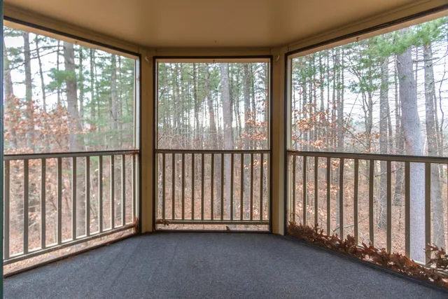 $385,000 | 9 Bartemus Trail, Unit 303, Nashua, NH 03063