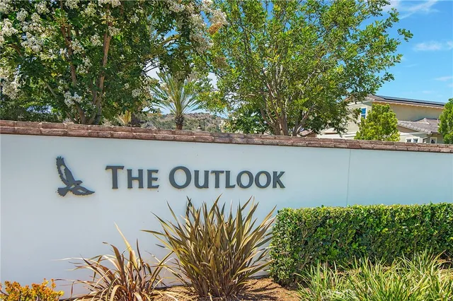 $950,000 | 806 Sunrise Road, Rancho Mission Viejo, CA 92694