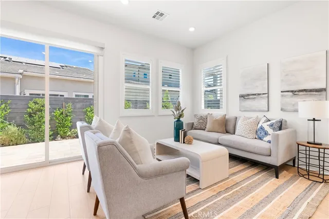 $950,000 | 806 Sunrise Road, Rancho Mission Viejo, CA 92694