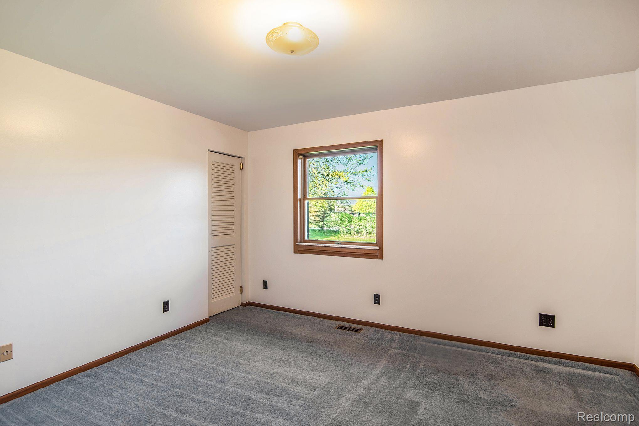 7287 Vassar Road Grand Blanc, MI 48439 - Photo 13 of 31 Gallery Image 13