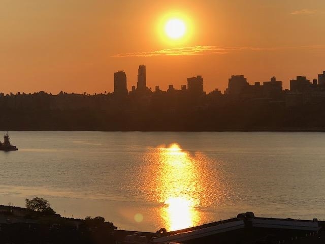 7002 Boulevard East, Unit 42D Guttenberg, NJ 07093 - Photo 27 of 42 a view of a city