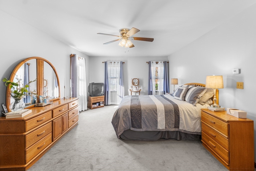 14 Bow Drive Acushnet, MA 02743 - Photo 19 of 35