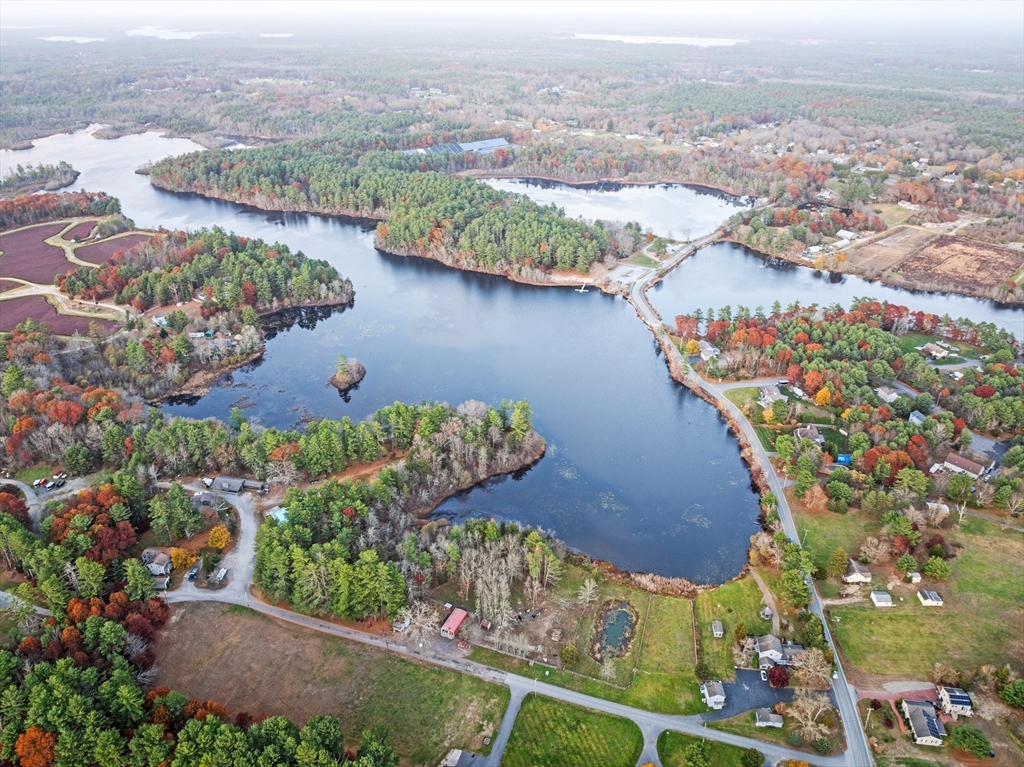 14 Bow Drive Acushnet, MA 02743 - Photo 29 of 35