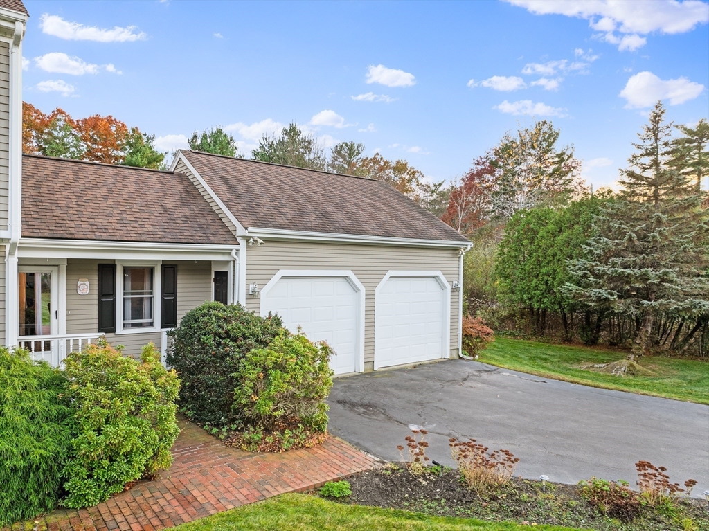 14 Bow Drive Acushnet, MA 02743 - Photo 3 of 35