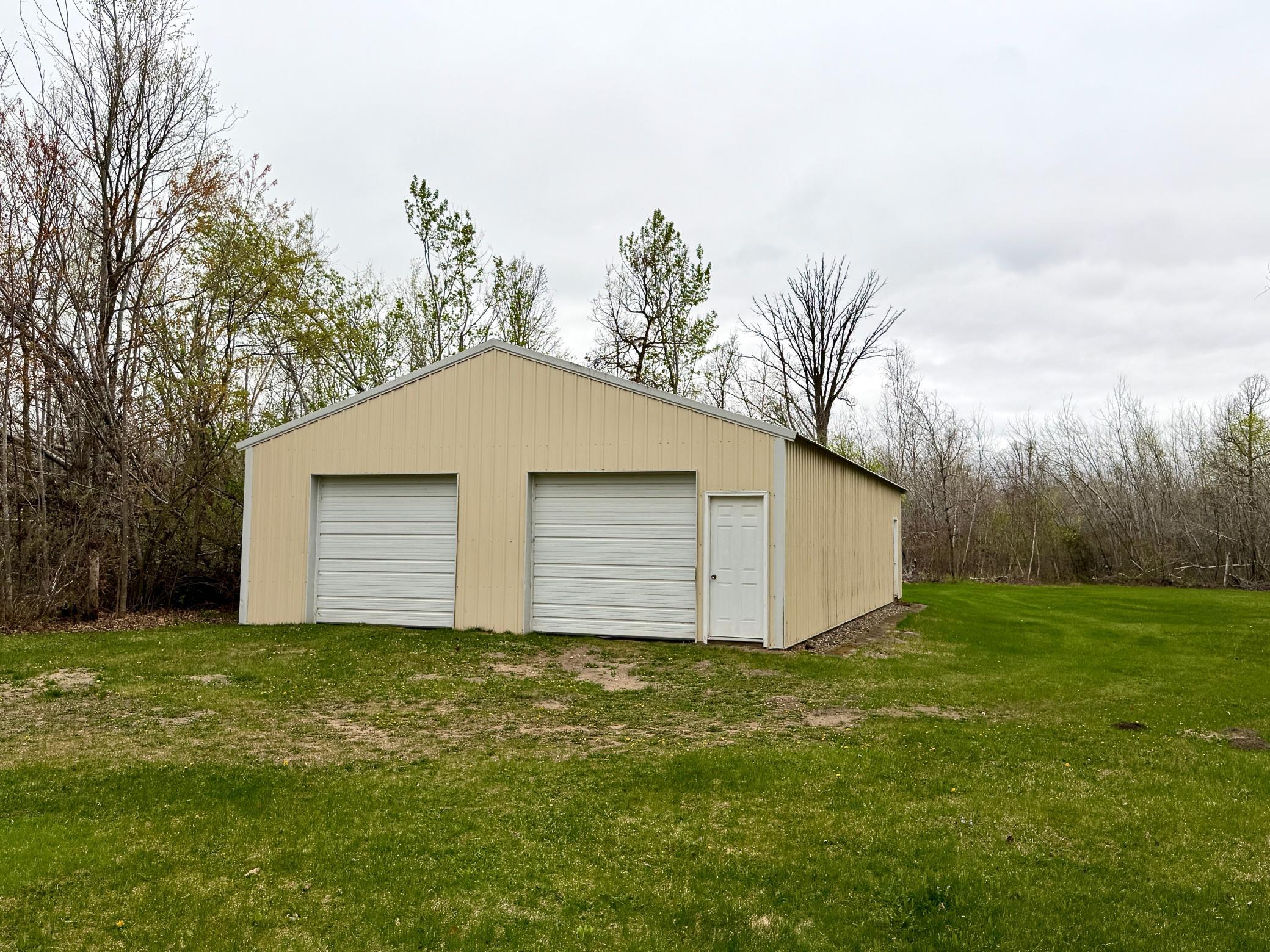 2721 Miller Road Southwest Bemidji, MN 56601 - Photo 3 of 34