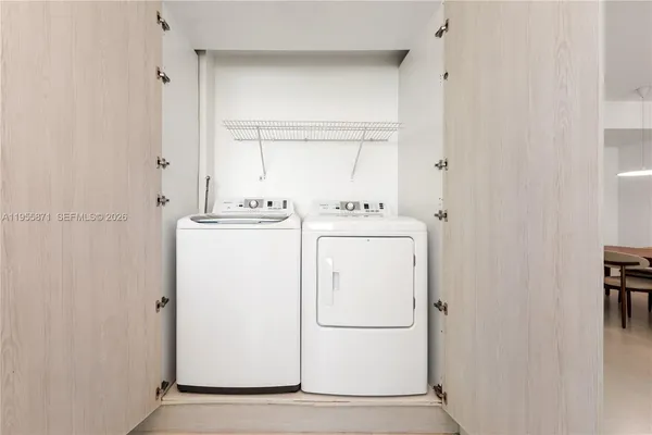 $7,000 | 300 South Pointe Drive, Unit 907, Miami Beach, FL 33139