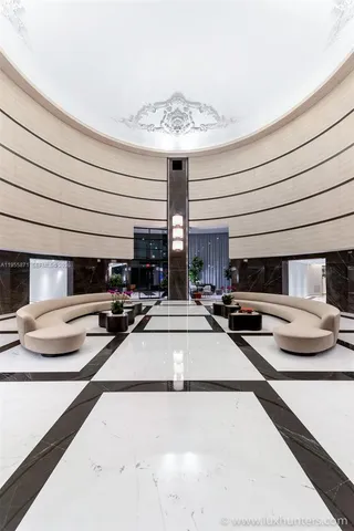 $8,000 | 300 South Pointe Drive, Unit 907, Miami Beach, FL 33139