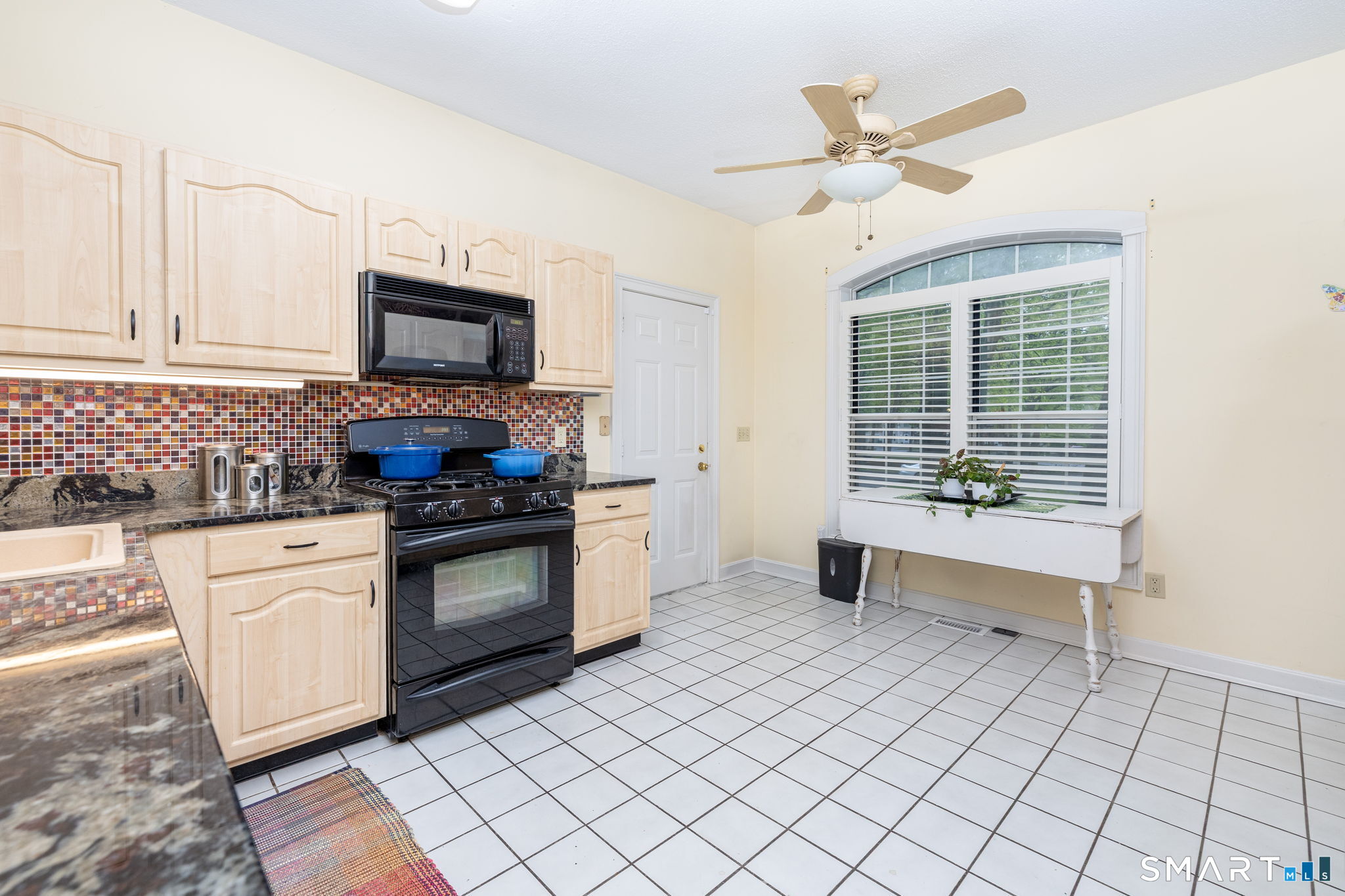 8 Whitward Place Windsor, CT 06095 - Photo 8 of 35