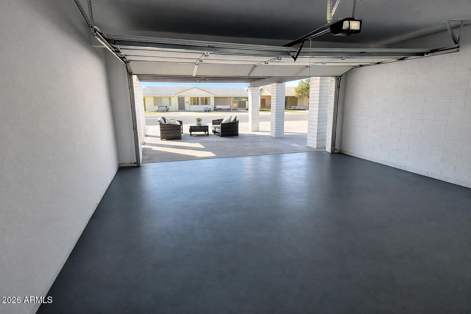 3158 West Lane Avenue Phoenix, AZ 85051 - Photo 2 of 17 b0bf8d23-aa7e-43b6-8a4a-e63bbaca9061