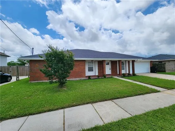 $234,900 | 3713 Lena Drive, Chalmette, LA 70043