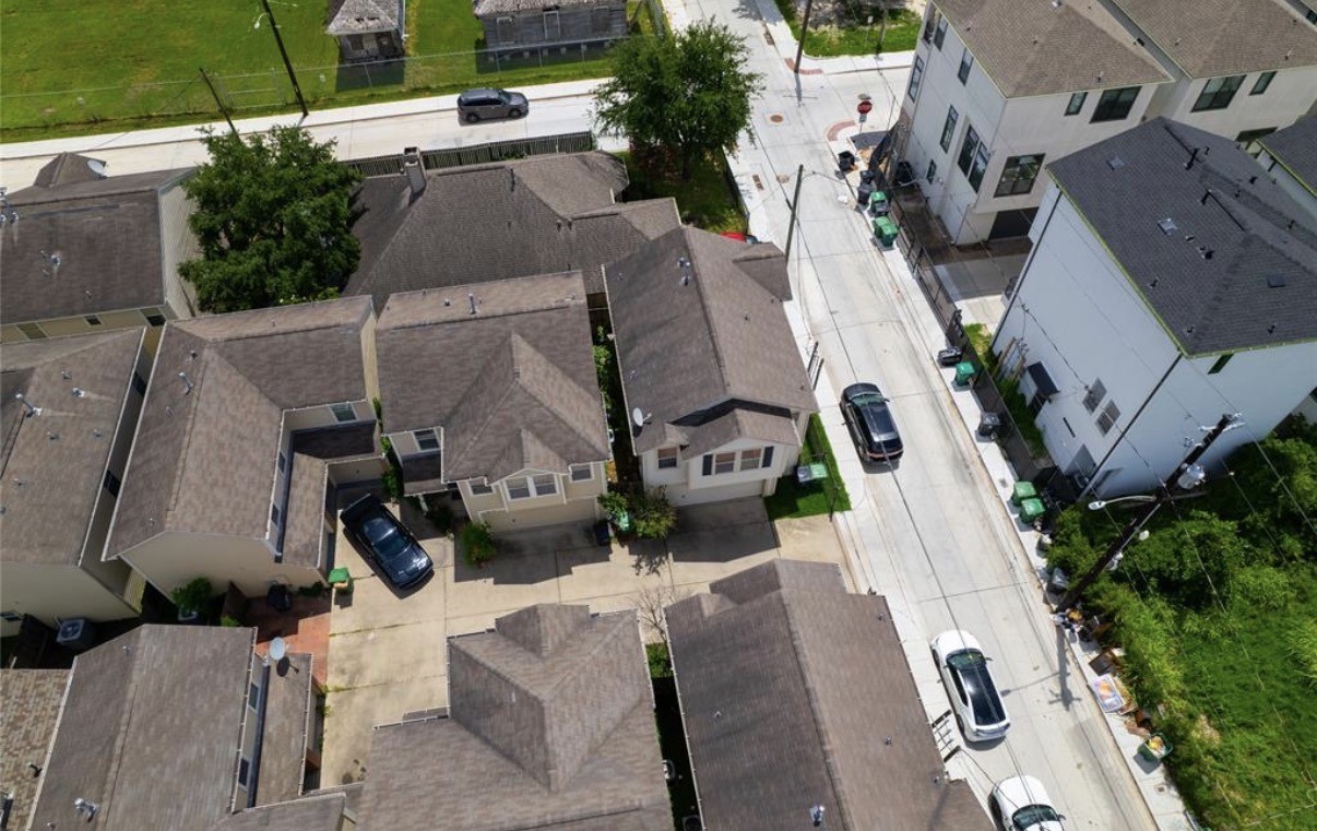1510 Robin Street, Unit A Houston, TX 77019 - Photo 14 of 17 an aerial view of a house with outdoor space