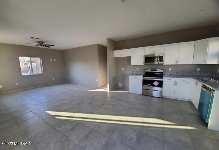 4330 West Elvado Road Tucson, AZ 85746 - Photo 4 of 16 Gallery Image 4