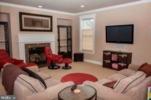 328 Fletcher Drive Lititz, PA 17543 - Photo 2 of 25 Gallery Image 2