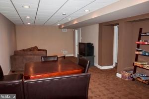 328 Fletcher Drive Lititz, PA 17543 - Photo 9 of 25 Gallery Image 9