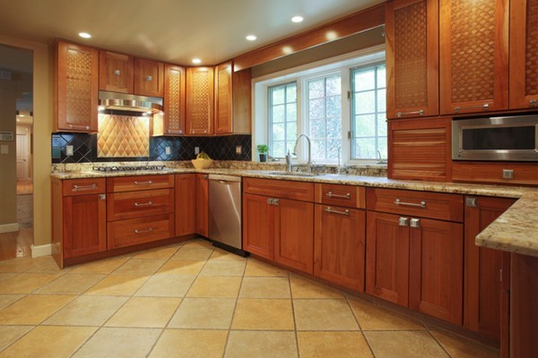 35 Wing Road Lynnfield, MA 01940 - Photo 3 of 12 Gallery Image 3