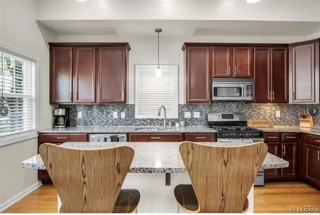 $2,100 | 185 York Street, Unit 1, Buffalo, NY 14213