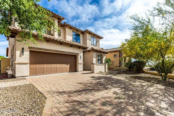 $925,000 | 8207 East Jasmine Circle, Mesa, AZ 85207