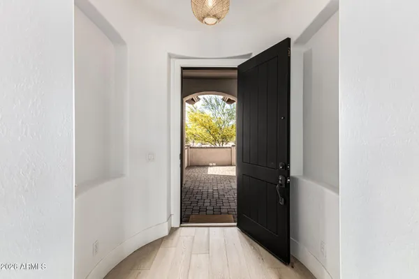 $925,000 | 8207 East Jasmine Circle, Mesa, AZ 85207