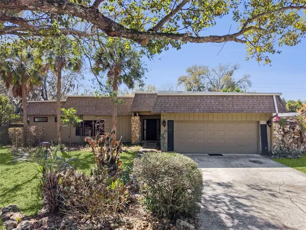 $889,900 | 6054 Marlberry Drive, Orlando, FL 32819