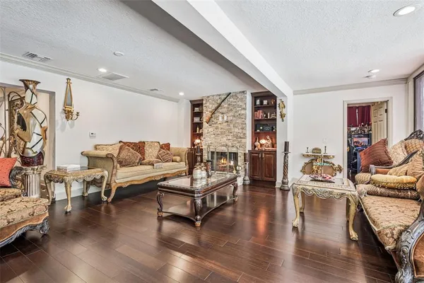 $889,900 | 6054 Marlberry Drive, Orlando, FL 32819