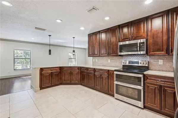 $889,900 | 6054 Marlberry Drive, Orlando, FL 32819