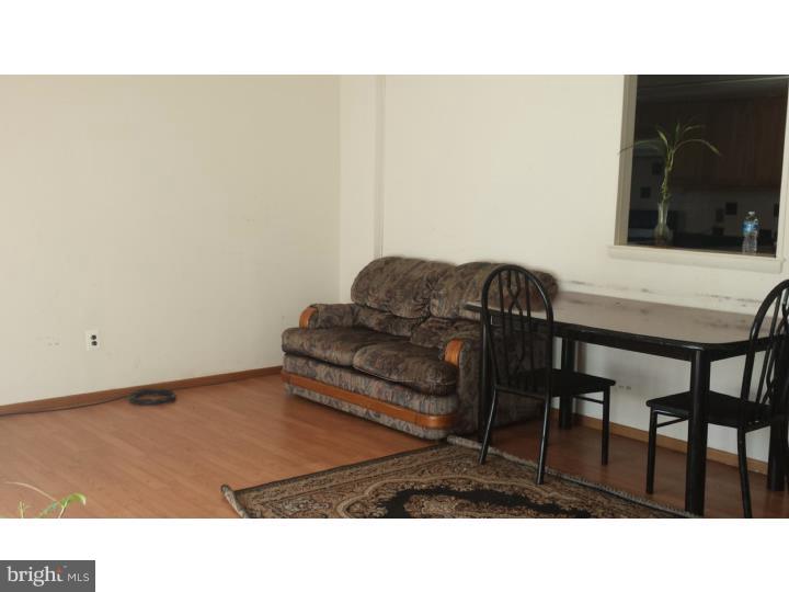 9961 Wingtip Road Philadelphia, PA 19115 - Photo 4 of 11 Gallery Image 4