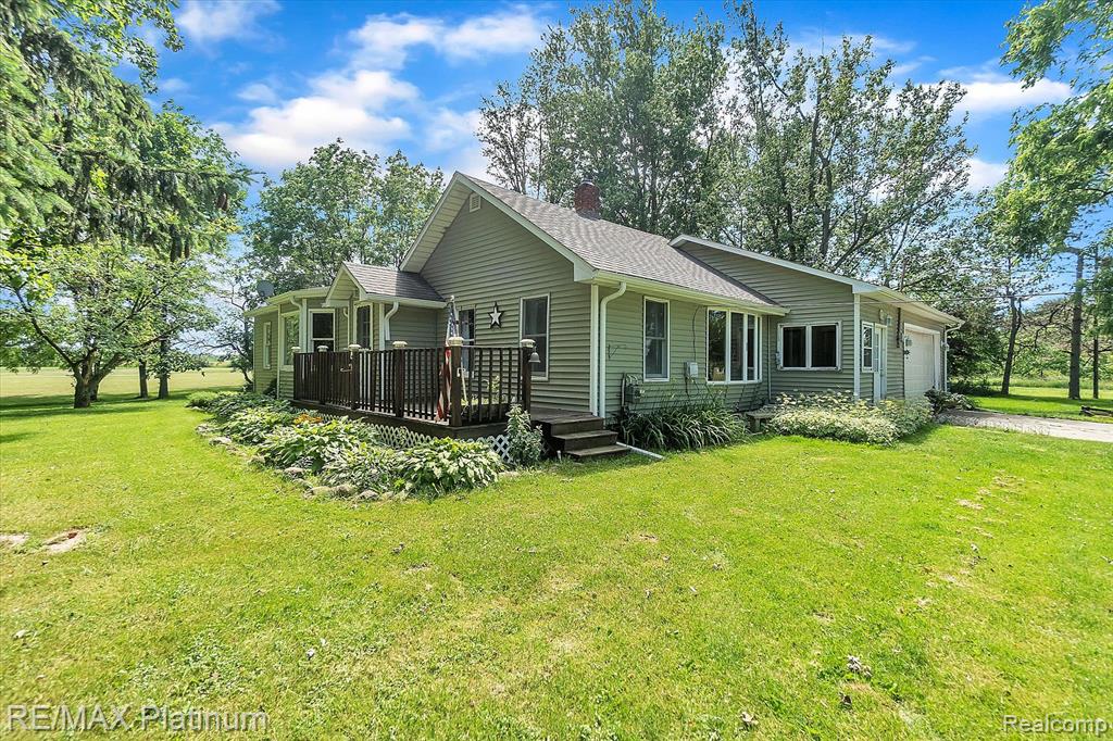 2317 North Nichols Road Flushing, MI 48433 - Photo 3 of 27