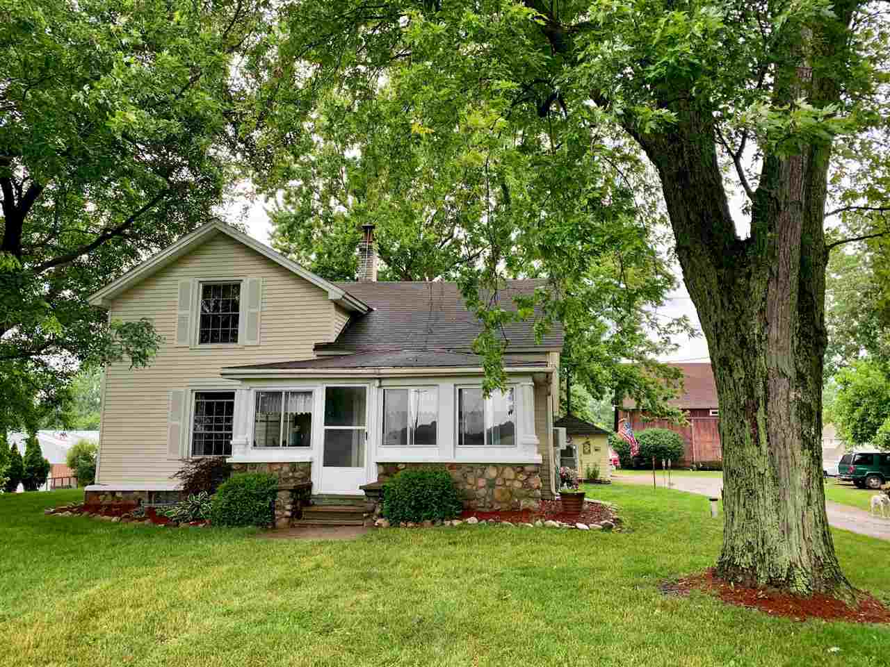 8950 South Durand Road Durand, MI 48429 - Photo 1 of 38 50046457.JPG
