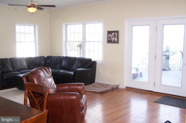 415 Walnut Grove Road Essex, MD 21221 - Photo 14 of 27 Living Room #2