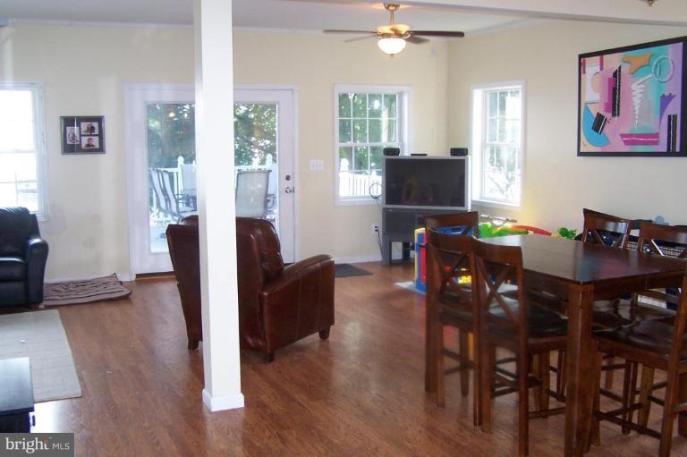 415 Walnut Grove Road Essex, MD 21221 - Photo 16 of 27 Living Room #3
