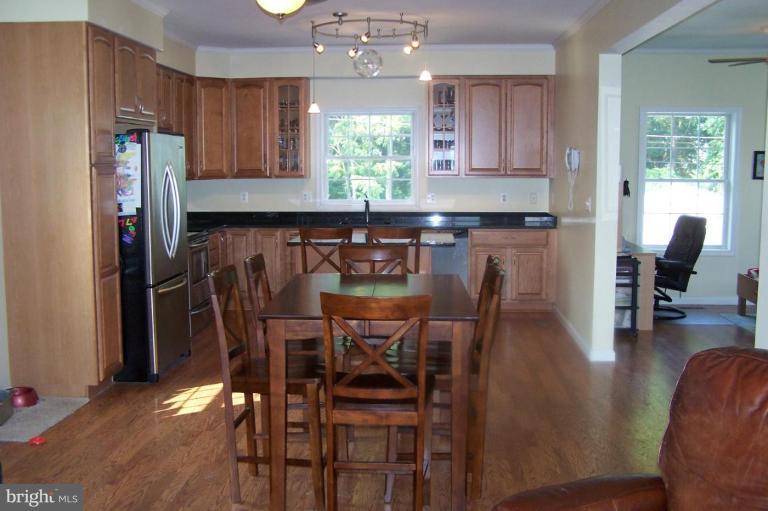 415 Walnut Grove Road Essex, MD 21221 - Photo 17 of 27 Dining Room #2