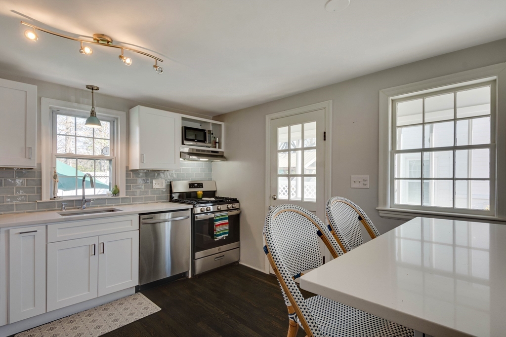 73 Roberts Road Medford, MA 02155 - Photo 9 of 30 Gallery Image 9